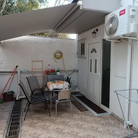 Despina'S Sweet Studio -Free Parking- Close To Panthessaliko Stadium And Public Pool Of Nea Ionia Volos