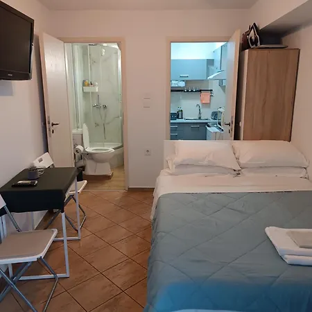 Despina'S Sweet Studio -Free Parking- Close To Panthessaliko Stadium And Public Pool Of Nea Ionia * Volos