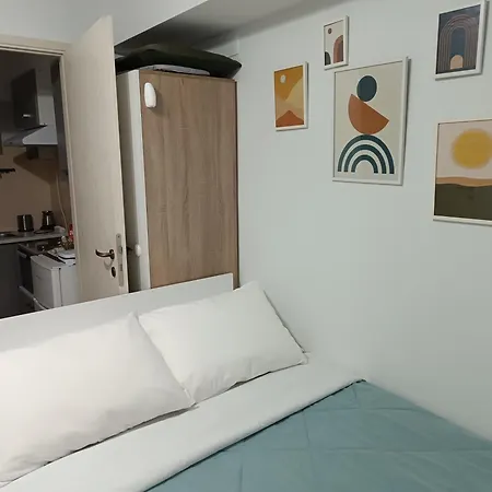 Despina'S Sweet Studio -Free Parking- Close To Panthessaliko Stadium And Public Pool Of Nea Ionia Volos
